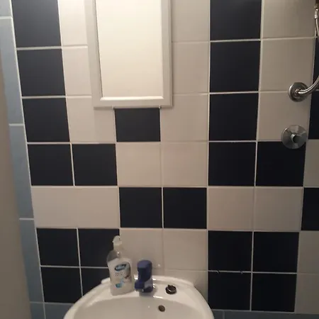 بيت شباب Green Hostel زادار