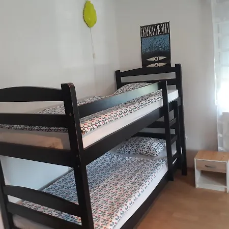 Green Hostel بيت شباب