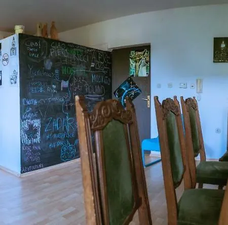 Green Hostel بيت شباب